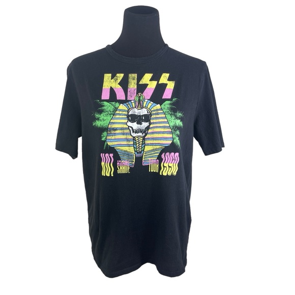 KISS Hot In The Shade Tour in 1990 Concert T Shirt Graphic Tee Size S/M - Picture 2 of 10